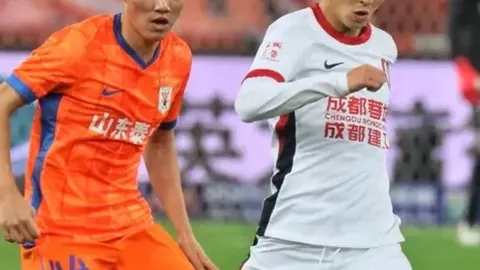 红牌风波后，泰山队关键会议再议，备战申花挑战全力复出