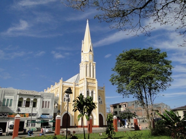 Cuatro Candidatos En La Carrera Por La Alcaldia Del Balcon Del Valle Del Cauca Sevilla.jpg