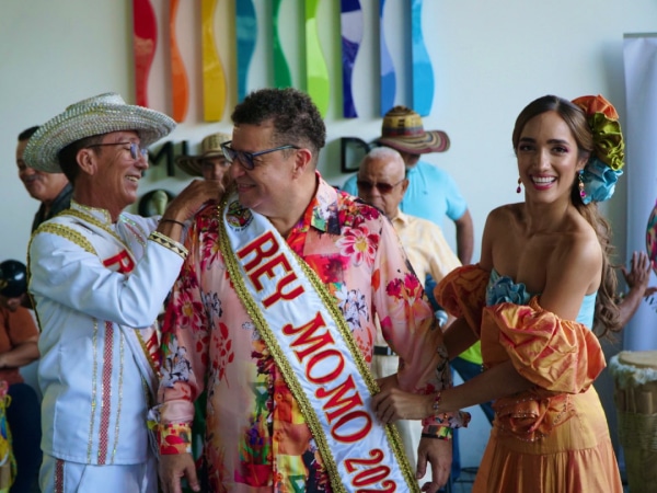 Juventino Ojito Nuevo Rey Momo Del Carnaval De Barranquilla.jpg