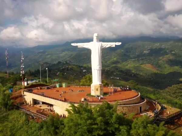 Apertura De Cristo Rey Sera En Abril.jpg