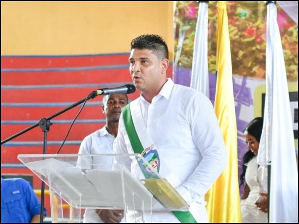 Intento De Asesinato Al Alcalde De Tumaco Vehiculo Impactado Por Seis Proyectiles.jpg