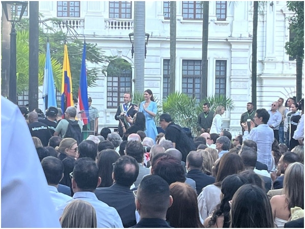 Ya Se Posesiono El Alcalde De Cali Alejandro Ede 1.jpg